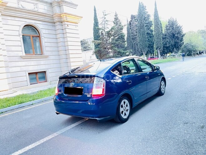 Toyota Prius-7