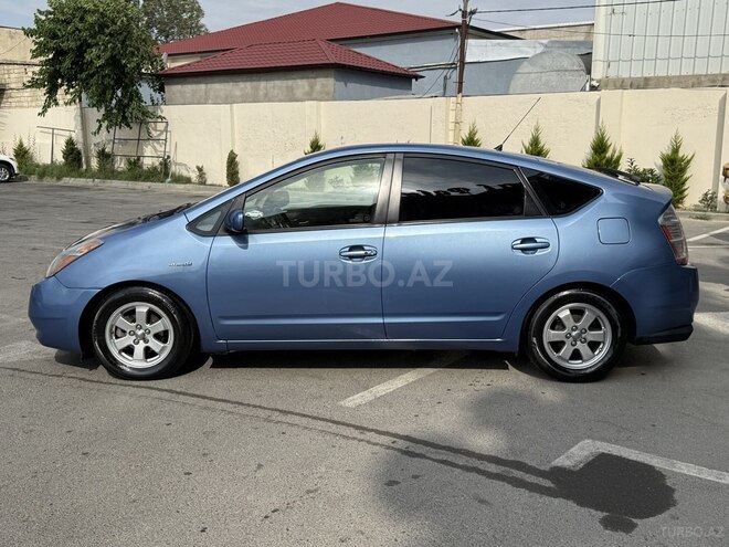 Toyota Prius-5