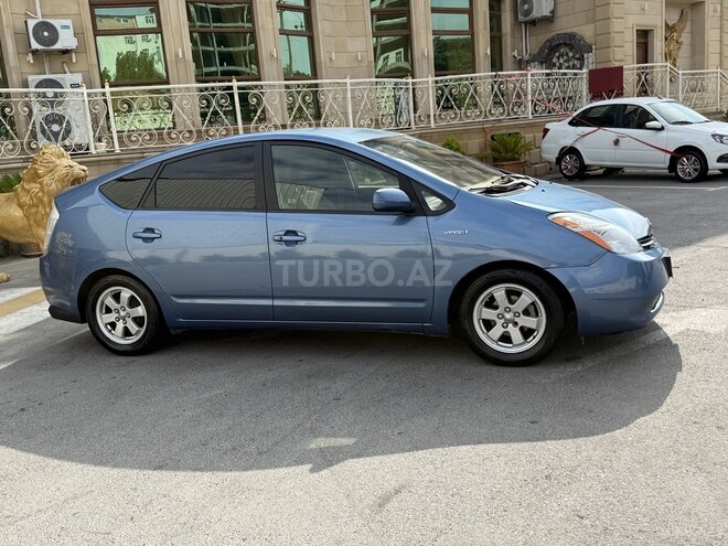 Toyota Prius-4