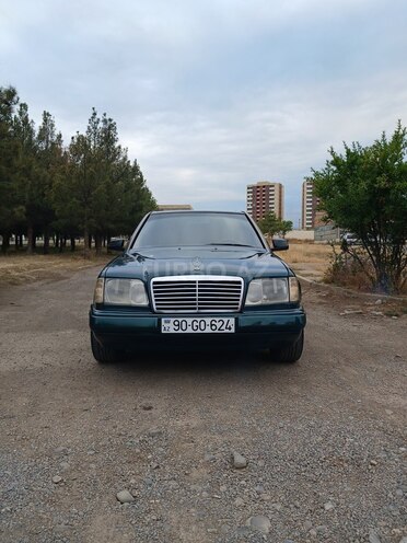 Mercedes E 200 1995, 450,000 km - 2.0 l - Gəncə