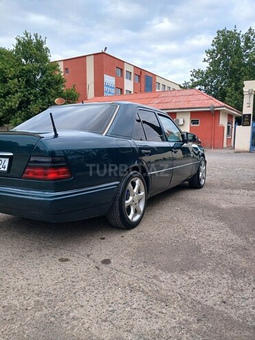 Mercedes E 200 1995, 450,000 km - 2.0 l - Gəncə