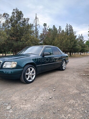 Mercedes E 200 1995, 450,000 km - 2.0 l - Gəncə