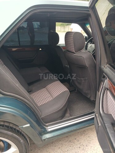 Mercedes E 200 1995, 450,000 km - 2.0 l - Gəncə