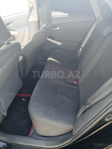 Toyota Prius-9