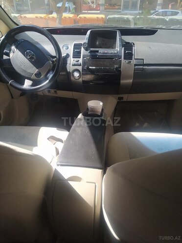 Toyota Prius-3