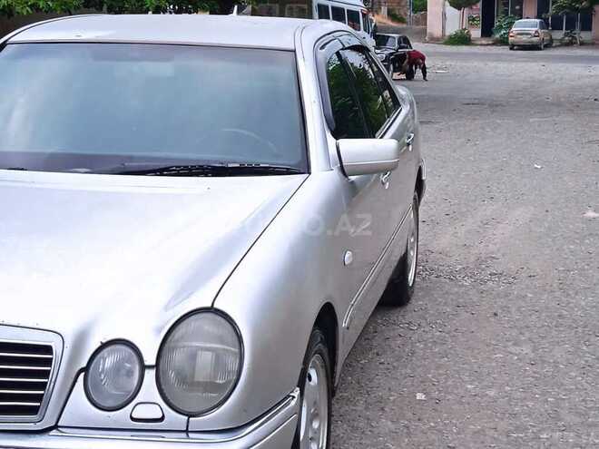 Mercedes E 300 1998, 201,245 km - 3.0 l - Bərdə