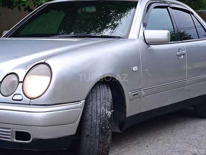 Mercedes E 300 1998, 201,245 km - 3.0 l - Bərdə
