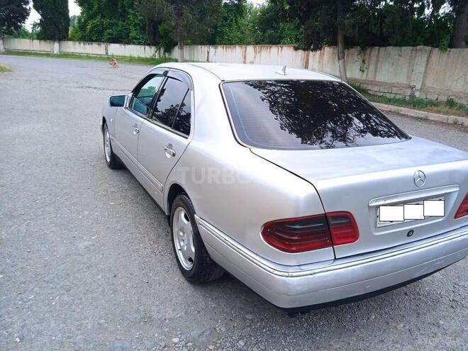 Mercedes E 300 1998, 201,245 km - 3.0 l - Bərdə