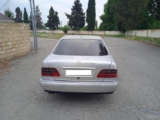 Mercedes E 300 1998, 201,245 km - 3.0 l - Bərdə