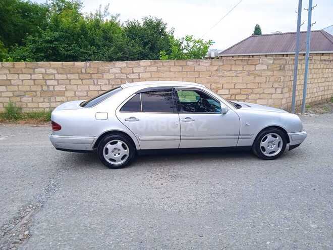 Mercedes E 300 1998, 201,245 km - 3.0 l - Bərdə