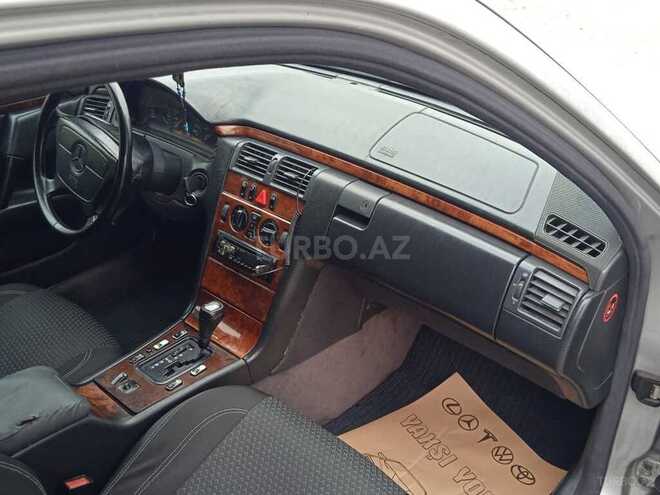 Mercedes E 300 1998, 201,245 km - 3.0 l - Bərdə