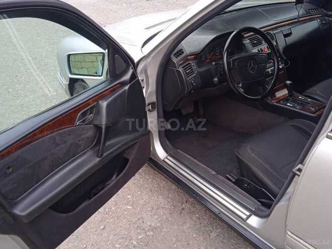 Mercedes E 300 1998, 201,245 km - 3.0 l - Bərdə