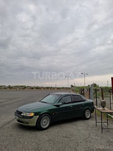 Opel Vectra 1996, 430,000 km - 2.0 l - Ucar