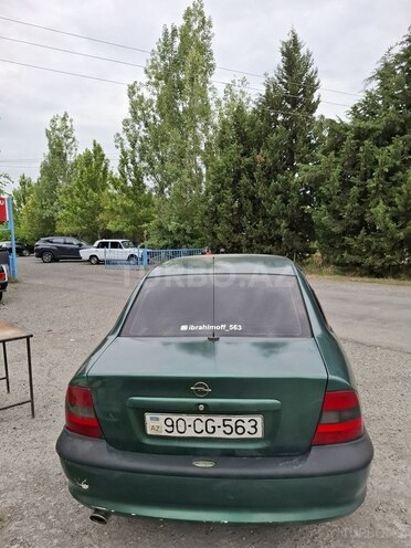 Opel Vectra 1996, 430,000 km - 2.0 l - Ucar