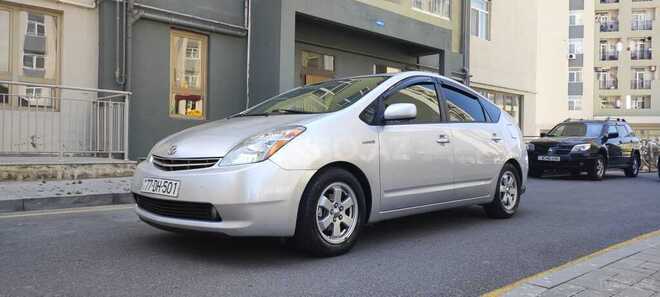 Toyota Prius-8