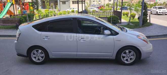 Toyota Prius-18