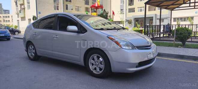 Toyota Prius-12