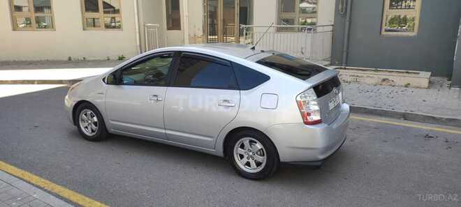 Toyota Prius-7