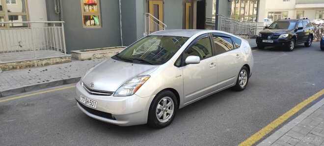 Toyota Prius-13