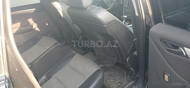 Mercedes B 180 2011, 251,414 km - 1.7 l - Sumqayıt