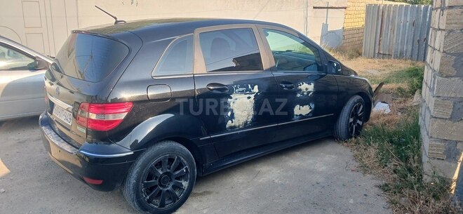 Mercedes B 180 2011, 251,414 km - 1.7 l - Sumqayıt
