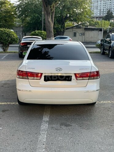 Hyundai Sonata-2