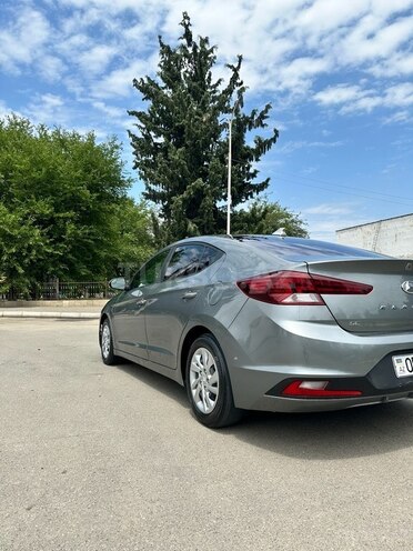 Hyundai Elantra 2019, 114,988 km - 2.0 l - Bakı