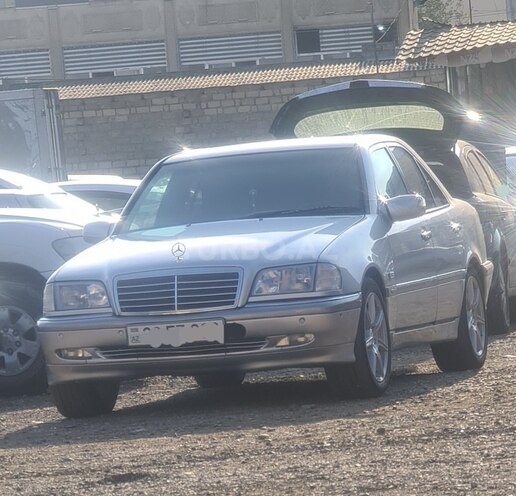 Mercedes C 240 1998, 285,000 km - 2.4 l - Gəncə