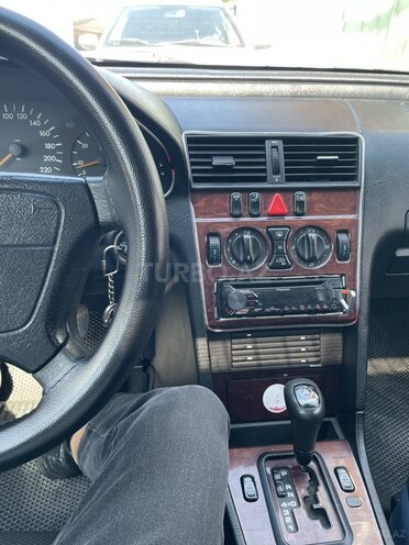 Mercedes C 220 d 1999, 390,000 km - 2.2 л - Bakı