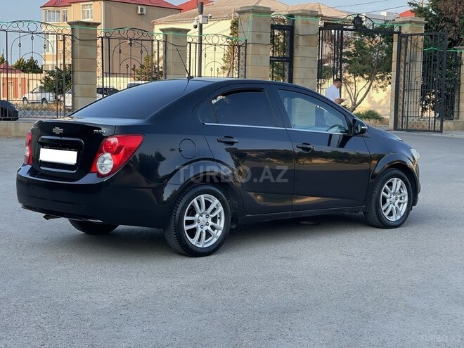 Chevrolet Aveo-7