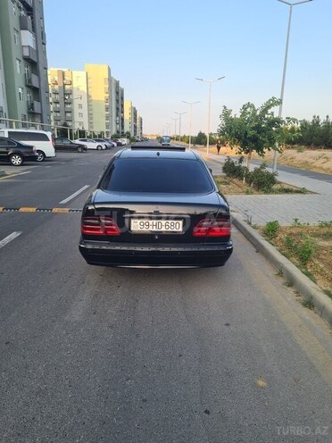 Mercedes E 220 d 2000, 470,240 km - 2.2 l - Bakı