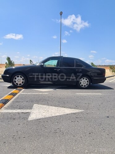 Mercedes E 220 d 2000, 470,240 km - 2.2 l - Bakı