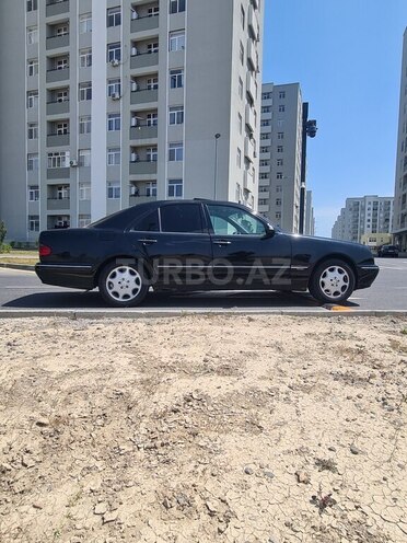 Mercedes E 220 d 2000, 470,240 km - 2.2 l - Bakı