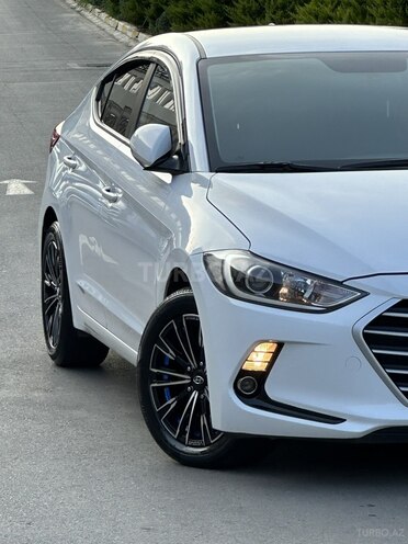 Hyundai Avante 2016, 140,000 km - 1.6 л - Bakı