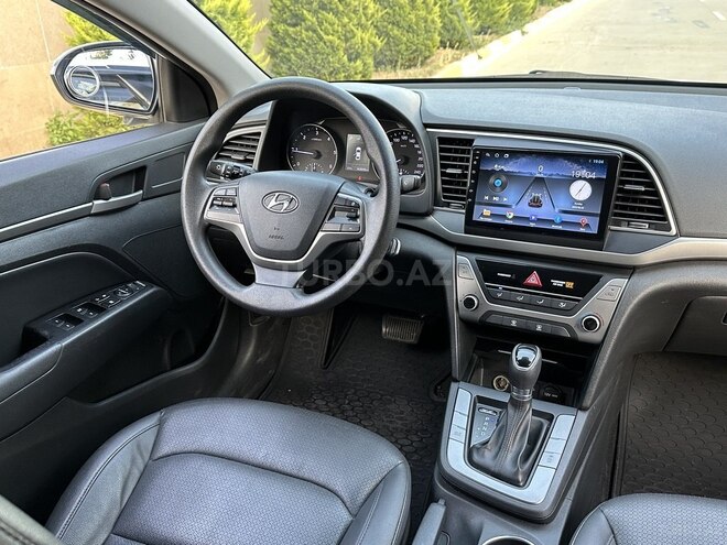 Hyundai Avante 2016, 140,000 km - 1.6 л - Bakı
