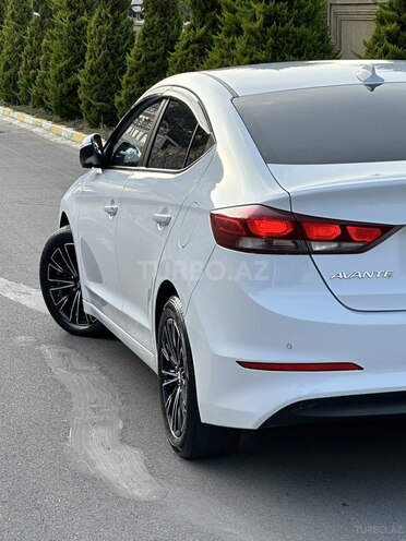 Hyundai Avante 2016, 140,000 km - 1.6 л - Bakı