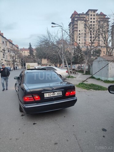 Mercedes E 270 2000, 315,000 km - 2.7 l - İmişli