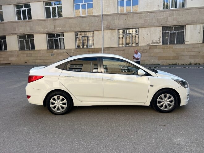 Hyundai Accent 2014, 350,000 km - 1.6 л - Bakı