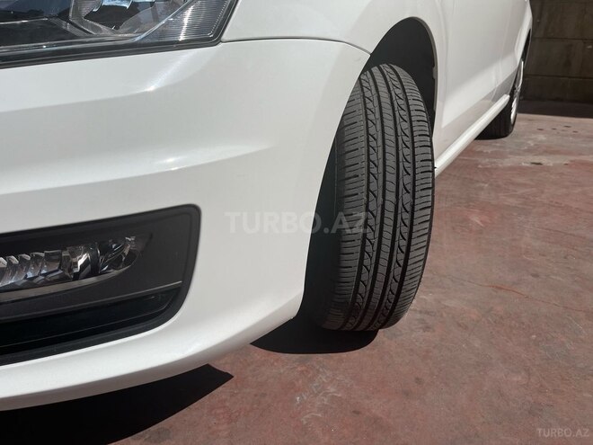 Volkswagen Polo 2019, 76,000 km - 1.6 l - Bakı