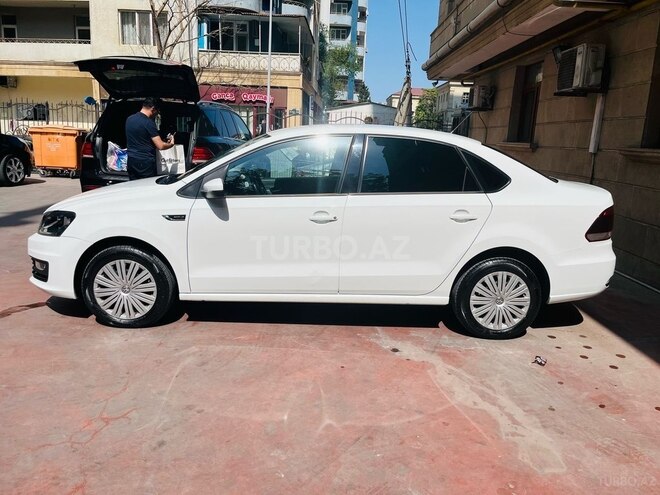 Volkswagen Polo 2019, 76,000 km - 1.6 l - Bakı