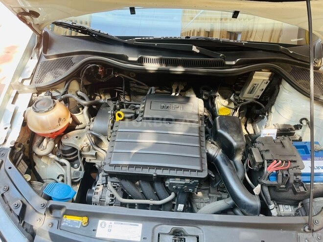 Volkswagen Polo 2019, 76,000 km - 1.6 l - Bakı