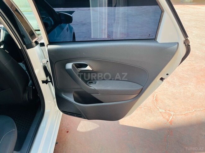 Volkswagen Polo 2019, 76,000 km - 1.6 l - Bakı