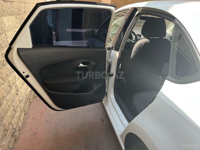 Volkswagen Polo 2019, 76,000 km - 1.6 l - Bakı