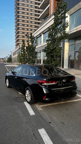 Hyundai Sonata-5