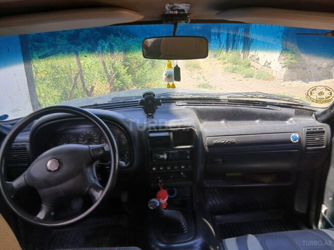 GAZ 3110 2003, 150,000 km - 2.4 l - Salyan