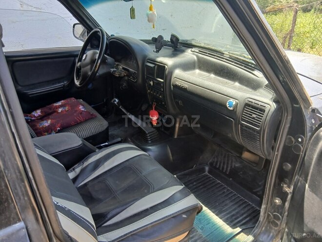GAZ 3110 2003, 150,000 km - 2.4 l - Salyan