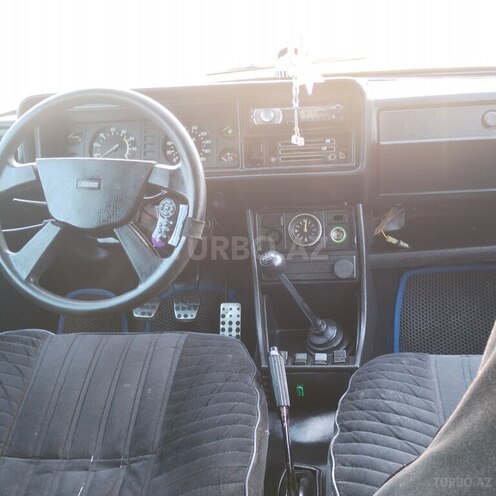 LADA (VAZ) 2107 2003, 94,677 km - 1.5 l - Salyan