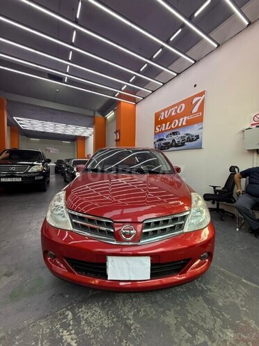 Nissan Tiida-1