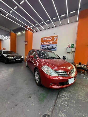 Nissan Tiida-2