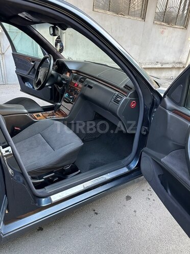 Mercedes E 220 d 2000, 397,000 km - 2.2 l - Bakı
